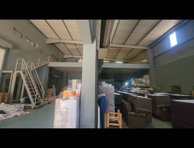 2,400M² WAREHOUSE FOR SALE IN NORTH BEACH